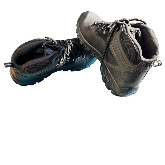 Columbia Men\'s Newton Ridge Plus 1 Waterproof/Hiking Boots Size 11